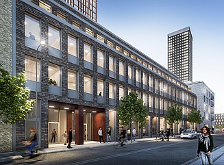 Butiksarkade med store vinduer, gråt murværk, bagved et højhus.